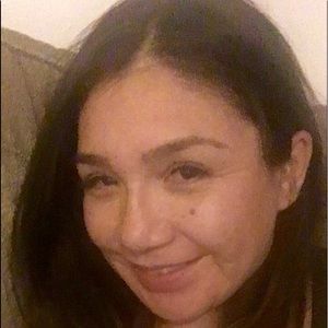 Meet your Posher, Claudia